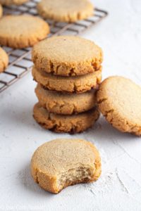 Keto Gingersnap Cookies Recipe • Low Carb Nomad